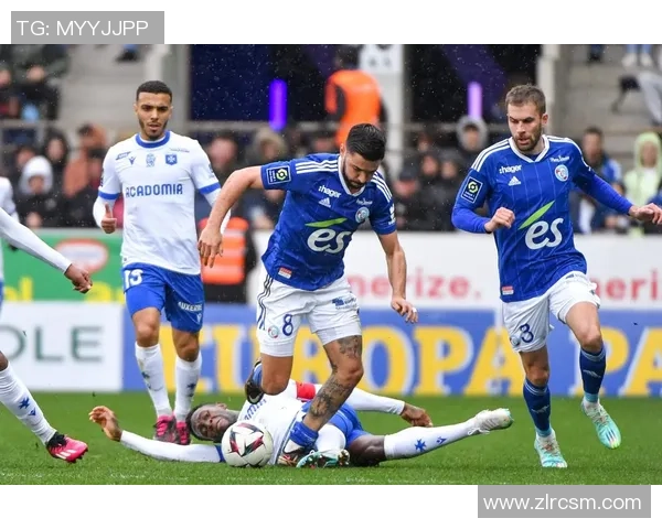 埃因霍温主场迎战赫拉克勒斯期待精彩对决与激烈碰撞